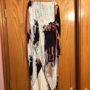 Target skirt with slit